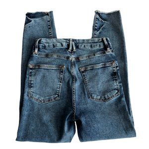 GOOD AMERICAN GOOD WAIST CROP JEANS SIZE 4/27